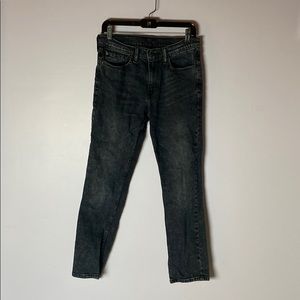 Dark wash Levi’s 511